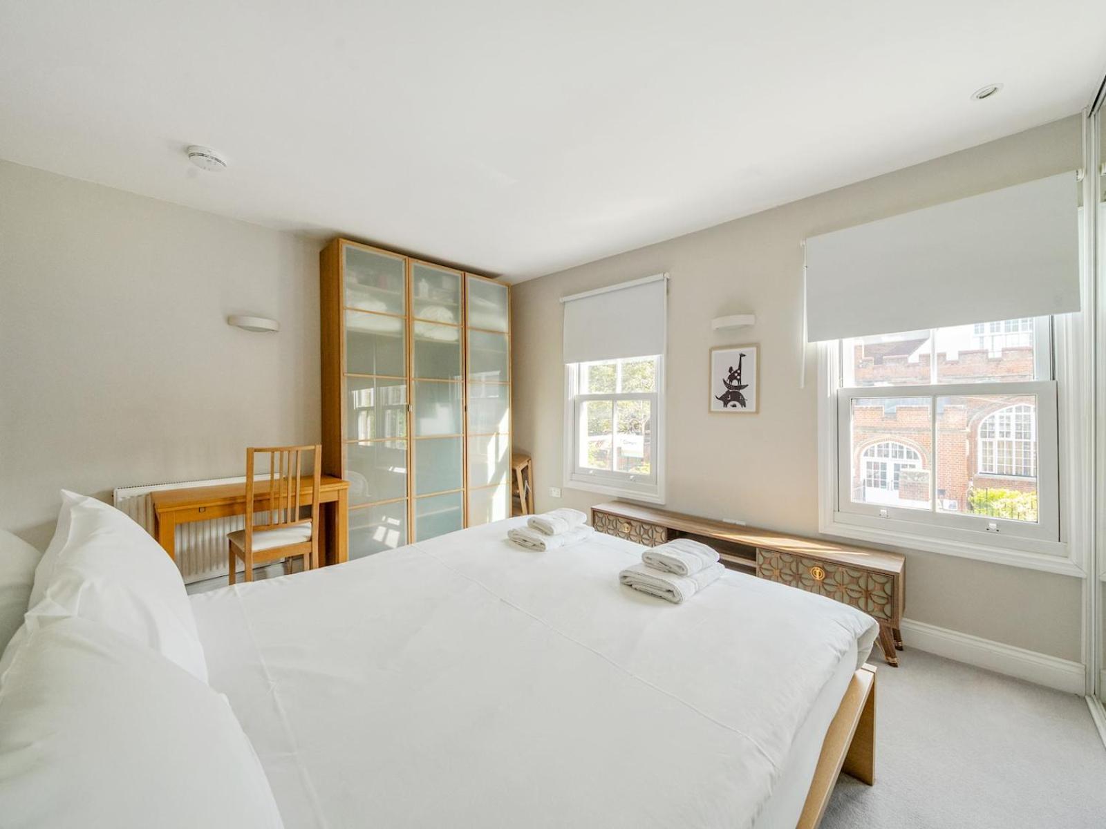 Stunning 3br Townhouse - Pass The Keys Oxford