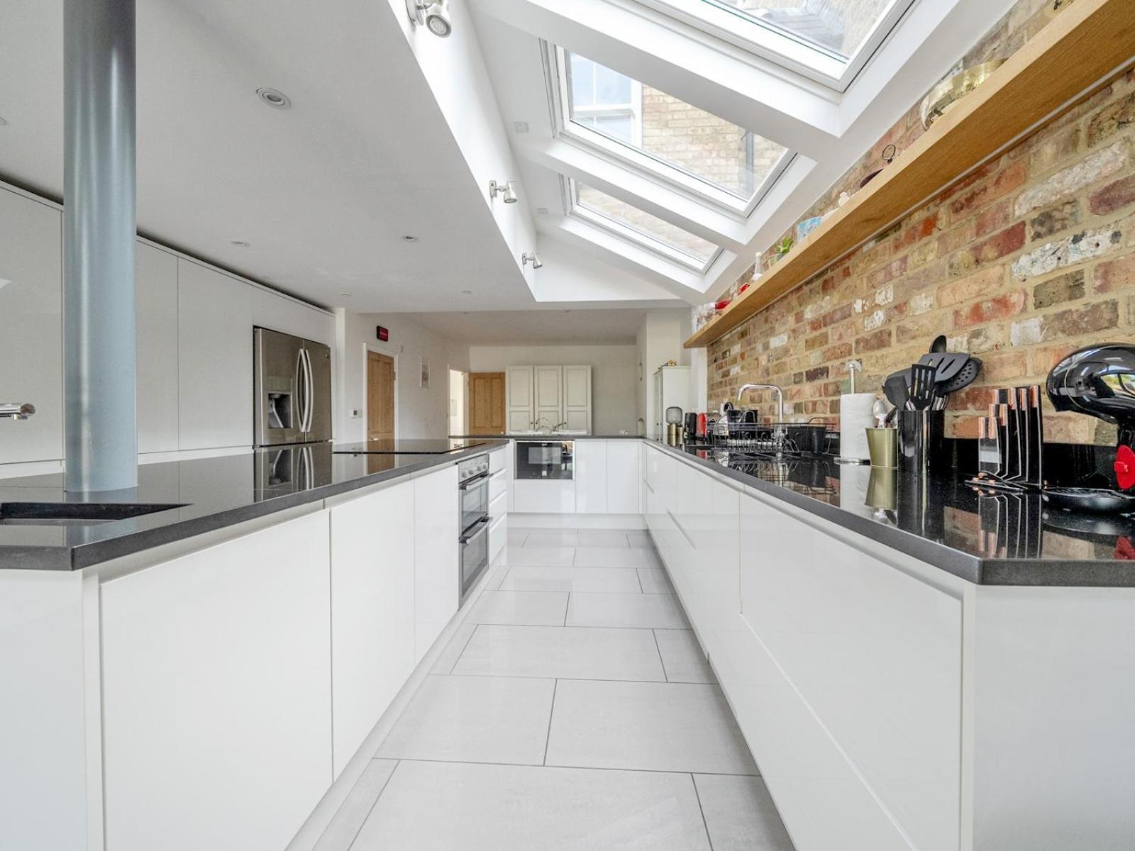 Stunning 3br Townhouse - Pass The Keys